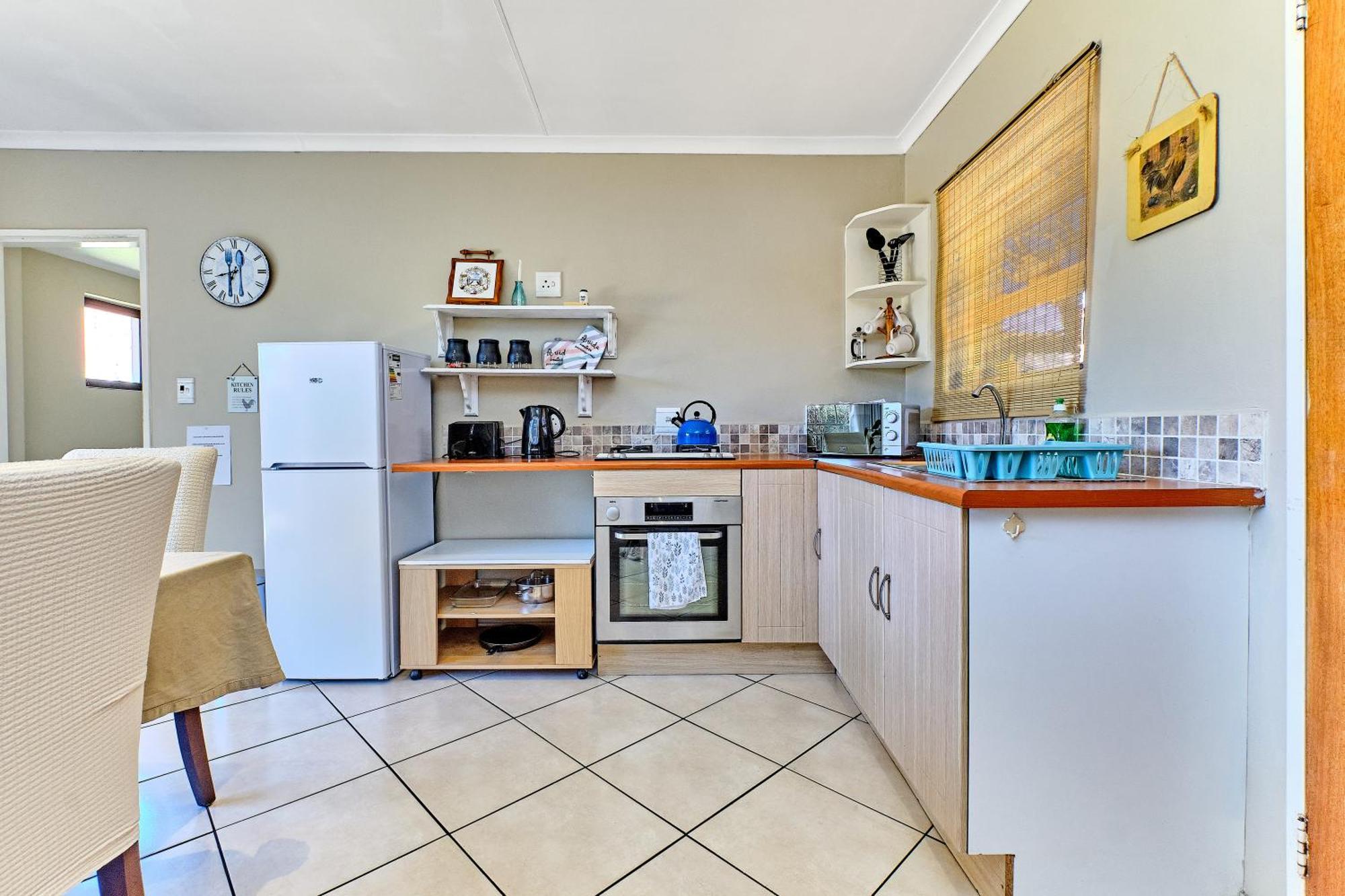 Large 1 Bedroom Cottage, 15 Min From Or Tambo Airport, With Backup Power And Water Germiston Eksteriør bilde